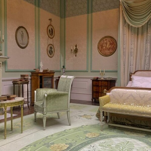Netflix Bridgerton set design Regency London English bedroom pink