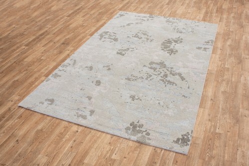 Ella Claire Handknotted in India 80% Wool and 20% Bamboo Silk 10mm