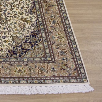 100% Silk Cream Kashmiri Silk Rug KSK018098 179 x 122 Handknotted in Kashmir with a 5mm pile Image 2