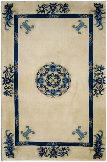 100% Wool Cream Premier Superwashed Chinese Rug Design Handknotted in China with a 25mm pile Image 2