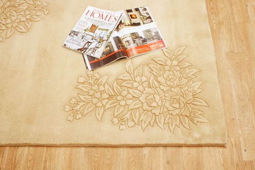 100% Wool Gold Plain Carved Chinese. Handknotted in China with a 25mm pile