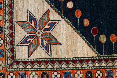 AKA025F46 303 X 239 C