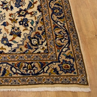 100% Wool Cream Persian Kashan Rug KES014044 163 x 99 Handknotted in Iran with a 15mm pile Image 2