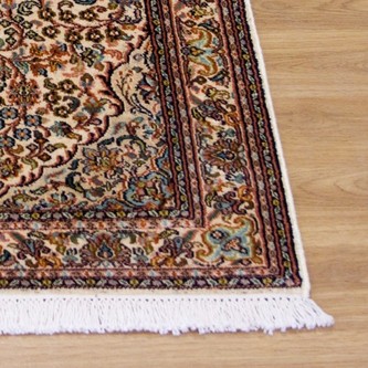 100% Silk Cream Kashmiri Silk Rug KSK006075 .94 x .63 Handknotted in Kashmir with a 5mm pile Image 2