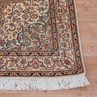 100% Silk Cream Kashmiri Silk Rug KSK006075 95x64 Handknotted in India with a 5mm pile Image 2