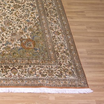 100% Silk Cream Kashmiri Silk Rug KSK025075 3.07 x 2.40 Handknotted in Kashmir with a 5mm pile Image 2