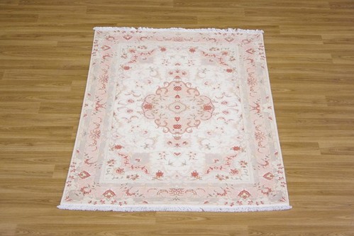 100% Wool Cream Persian Tabriz Rug PTA014FIN 1.49 x 1.03 Handknotted in Iran with a 10mm pile
