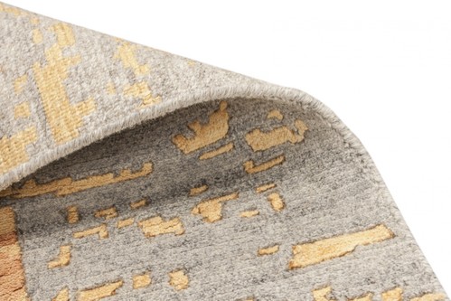 Ella Claire Handknotted in India 80% Wool and 20% Bamboo Silk 10mm