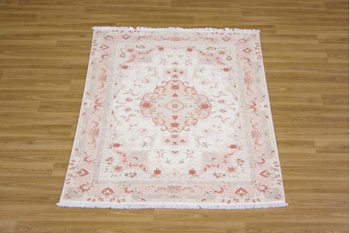 100% Wool Cream Persian Tabriz Rug PTA014FIN 1.49 x 1.03 Handknotted in Iran with a 10mm pile