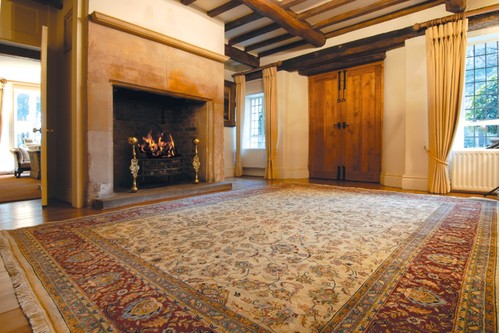 100% Wool Cream Very Fine Indo Persian Rug Design Handknotted in India with a 12mm pile