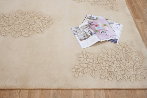 100% Wool Beige Plain Carved Chinese. Handknotted in China with a 25mm pile