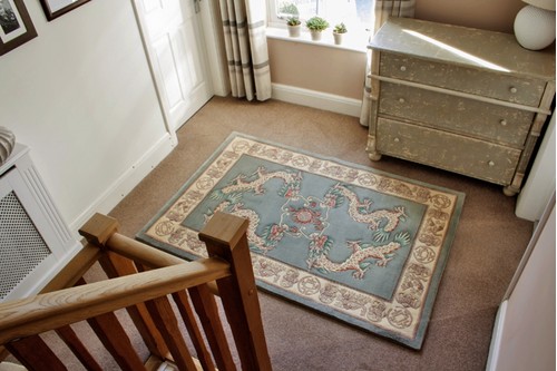 100% Wool Green Premier Superwashed Chinese Rug Design Handknotted in China with a 25mm pile