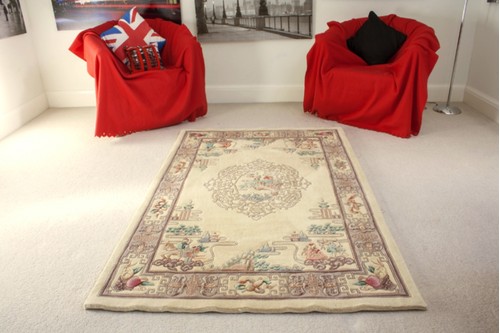 100% Wool Cream Premier Superwashed Chinese Rug Design Handknotted in China with a 25mm pile