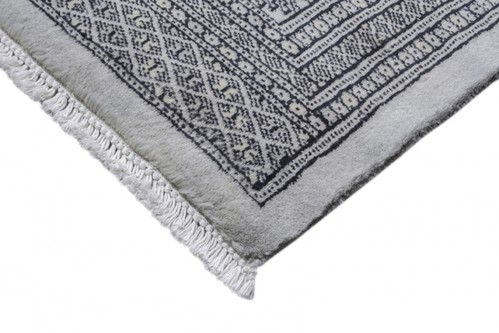 Fine Pakistan Grey Silver Wool Bokhara Rug Design BOK047
